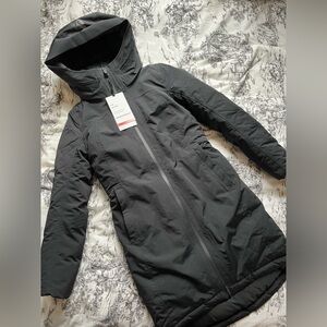 NWT! lululemon Snow Warrior Parka - Size 2